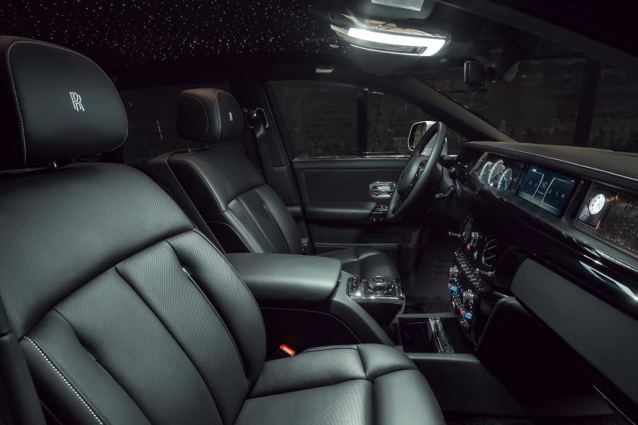 Интерьер Rolls-Royce Phantom by Spofec 2019 года  (фото 2 из 12)